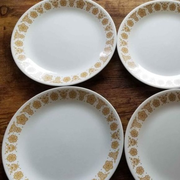 Corelle Butterfly Gold Dinner Plates (9 pcs) - Picture 3 of 6